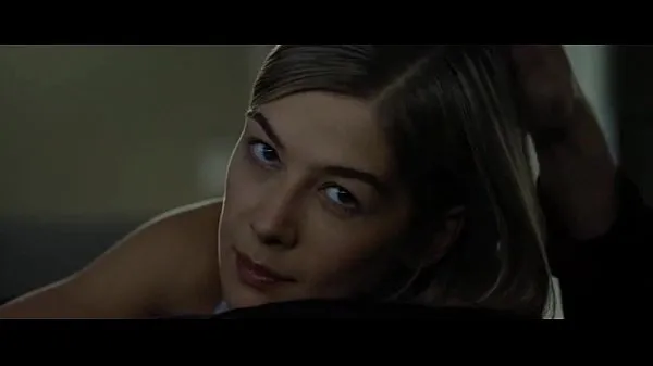 The best of Rosamund Pike sex and hot scenes from 'Gone Girl' movie ~*SPOILERS مقاطع فيديو جديدة كبيرة