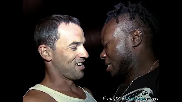 Grote Interracial european pounding with construction electrician nieuwe video's
