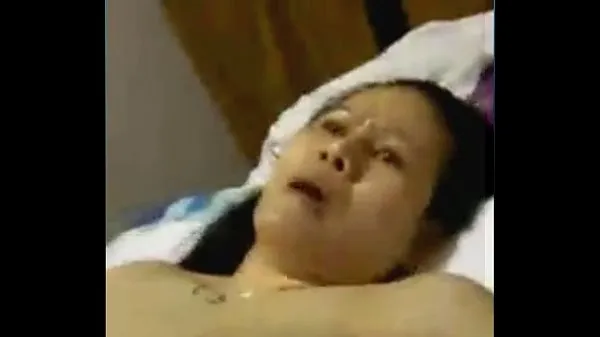 horny thai milf with huge boobs masturbing p3 Video baru yang besar