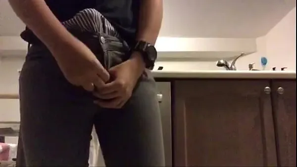 Trying my gf's jeans with a hard on Video mới lớn
