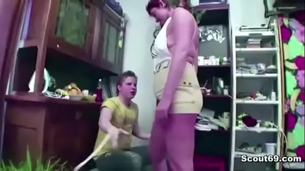 MILF Mother Seduce Young Step-Son to Fuck her in Ass Video baharu besar