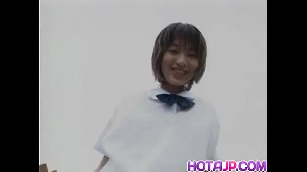 Grote Akane Yoshizawa in uniform gives blowjob nieuwe video's