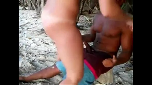 Teen rides random boy at the beach bareback on her girl's holidays Video baharu besar