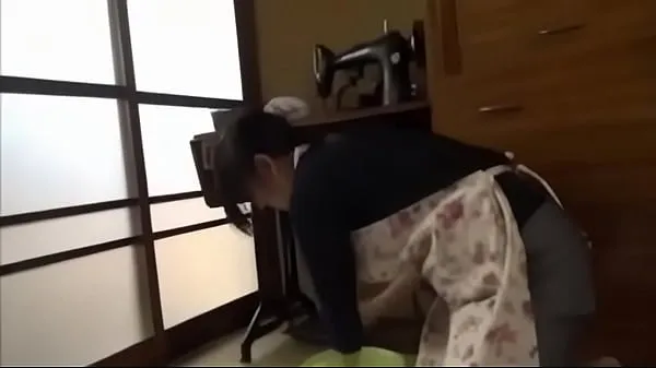 Japanese old man and not his daughter in law the nurse Video baru yang besar