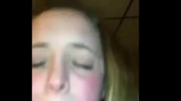 Veľké White Girl Fucked By Two Bulls nové videá