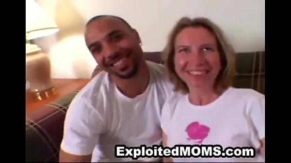 Mom w Big Tits trys Black Cock in Mature Interracial Video Video baharu besar