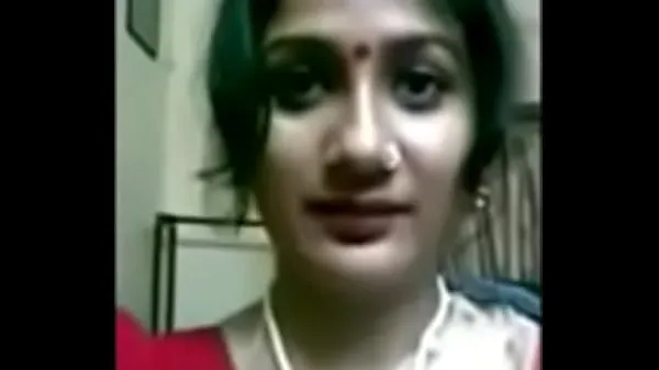 대규모 Desi big boobs bengali housewife개의 새 동영상