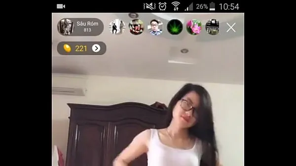 After two minutes, I bent down again to show my breasts once on bigo live Video mới lớn