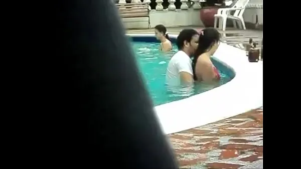 Store Young naughty little bitch wife fucking in the pool nye videoer