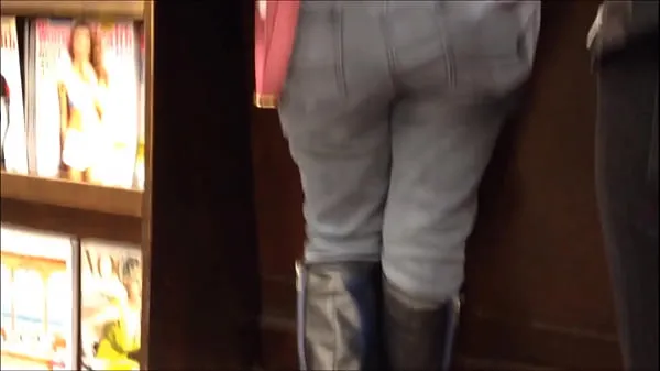 Store Italian Teacher In Tight Jeans Jerk Off Challenge nye videoer