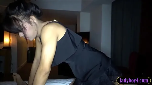 Veľké Tight ass ladyboy masseuse gives head and gets anal poked nové videá