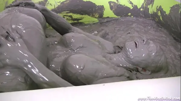 Horny Mud Bath Girls with Mindi Mink مقاطع فيديو جديدة كبيرة