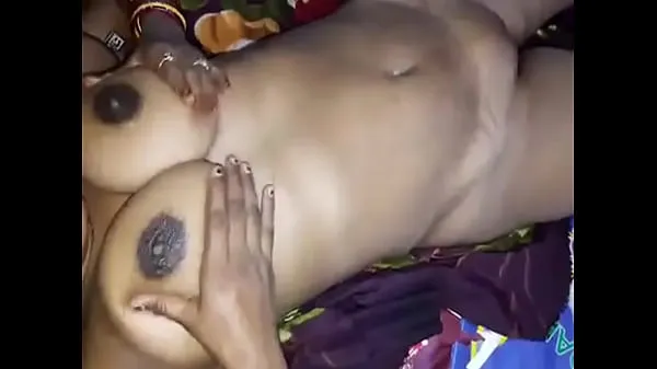 Grandes Horny Desi big boobs wife give handjob n hard nip press novos vídeos