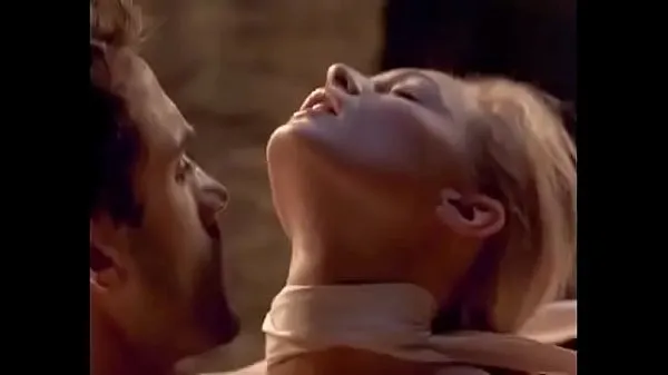 Große Berühmte Blondine wird gefickt - Promi-Porno aufneue Videos