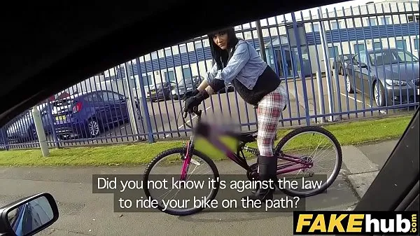 Fake Cop Hot cyclist with big tits and sweet ass Video baru yang besar