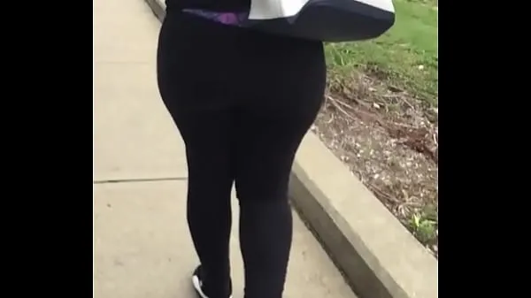 Große vouyer thick big bubble butt booty classmate candid ass jiggling while walkingneue Videos