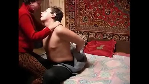 Russian mature and boy having some fun alone Video baru yang besar