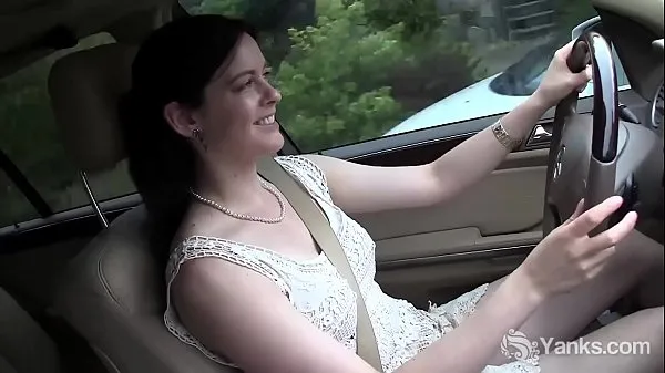 Büyük Yanks Cutie Savannah Sly Masturbates In The Car yeni Video