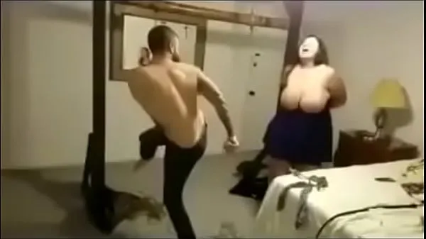 बड़े BBW girl gets a knock to her knockers नए वीडियो