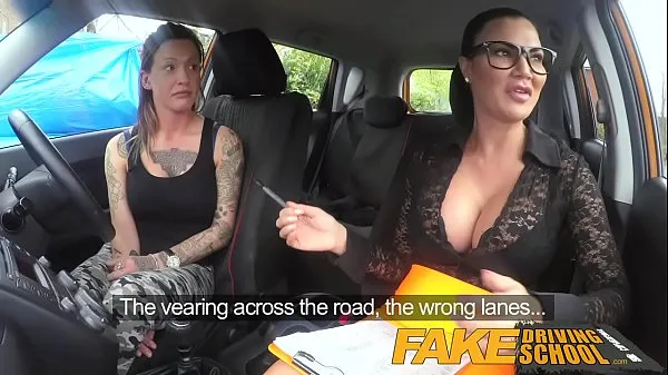 بڑے Fake Driving School Sexy strap on fun for new big tits driver نئے ویڈیوز