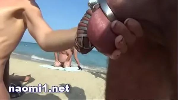대규모 piss and multi cum on a swinger beach cap d'agde개의 새 동영상