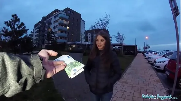 Grote Public Agent Sexy shy Russian babe fucked by a stranger nieuwe video's