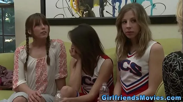 Große Teen lesbische Cheerleaderinneue Videos