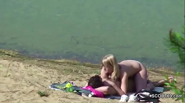 Voyeur Young German Couple Fuck at Beach of Hamburg Video baharu besar