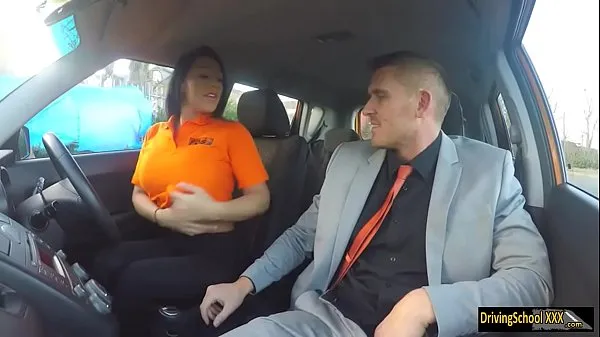 Big juggs examinee gets boned in the car Video baru yang besar