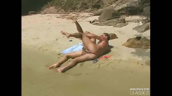 Big Laura Palmer in "Beach Bums new Videos