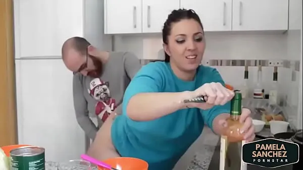 Fucking in the kitchen while cooking Pamela y Jesus more videos in kitchen in pamelasanchez.eu Video baru yang besar