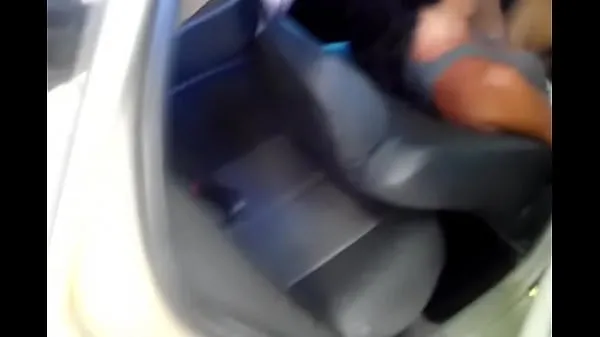 Μεγάλα MY WIFE PULLING IN MY FRIEND'S CAR νέα βίντεο