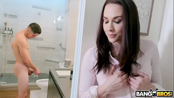 BANGBROS - Stepmom Chanel Preston Catches Jerking Off In Bathroom Video baru yang besar