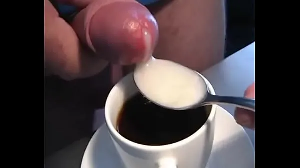 Veliki Making a coffee cut novi videoposnetki