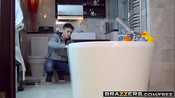 Brazzers - Got Boobs - Leigh Darby Jordi El Polla - Bathing Your Friends Dirty Mama Video baru yang besar