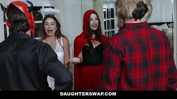 Cosplay (Lacey Channing) (Pamela Morrison) Receive Juicy Halloween Treat From StepDaddies Video mới lớn