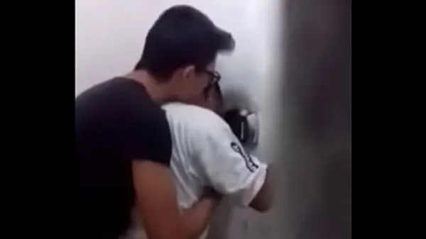 बड़े Corinthians fan giving in the bathroom नए वीडियो