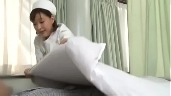 Sexy japanese nurse giving patient a handjob Video baharu besar