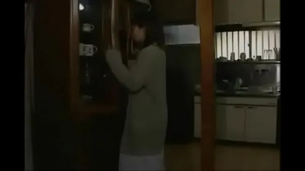 Japanese hungry wife catches her husband مقاطع فيديو جديدة كبيرة