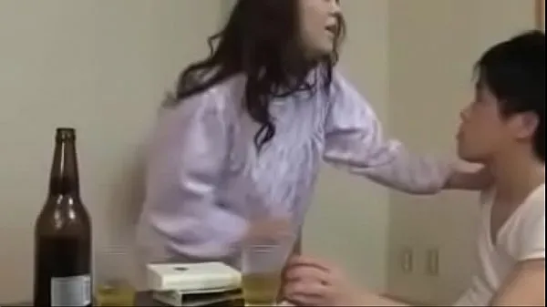 Japanese step Mom with d. And Fuck مقاطع فيديو جديدة كبيرة