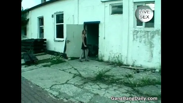 Veliki Gang bang daily dose of sex for cock novi videoposnetki