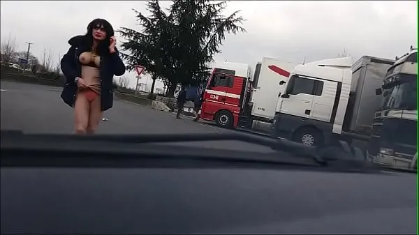 Grote bitch turns on 2 truckers nieuwe video's