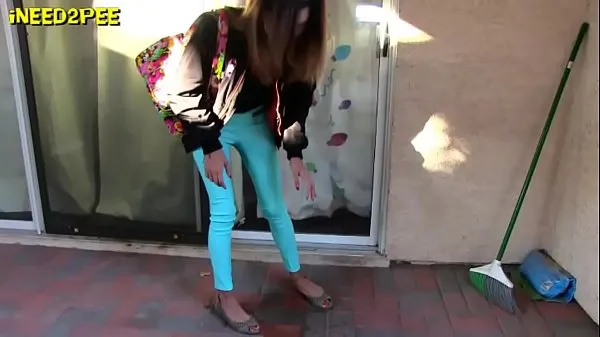 New girls pissing their pants in public real wetting 2018 Video baharu besar