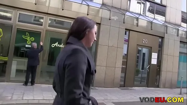 Velká Brunette German girl is horny fucked nová videa