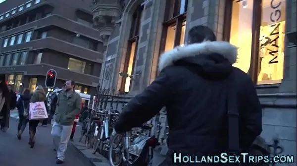Dutch hooker in fishnets مقاطع فيديو جديدة كبيرة