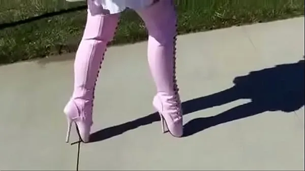 बड़े Best Mom Flashing in Pink Ballet Boots. See pt2 at नए वीडियो