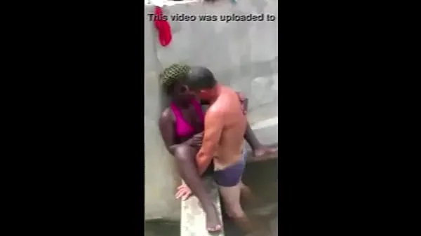 Store tourist eating an angolan woman nye videoer