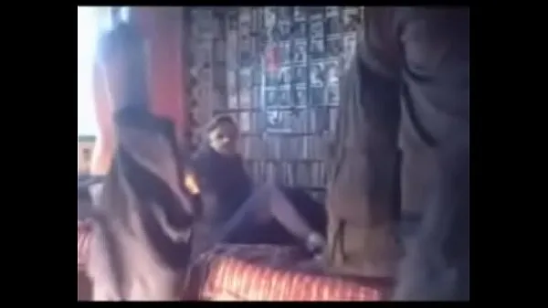 Nagy Desi Couple Threesome - Hardcore Pt 1 új videók