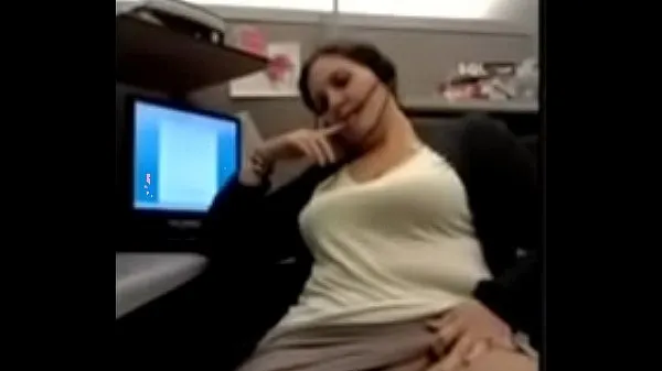 Grote Milf On The Phone Playin With Her Pussy At Work nieuwe video's