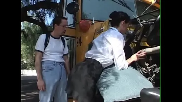 Duże Schoolbusdriver Girl get fuck for repair the bus - BJ-Fuck-Anal-Facial-Cumshot nowe filmy